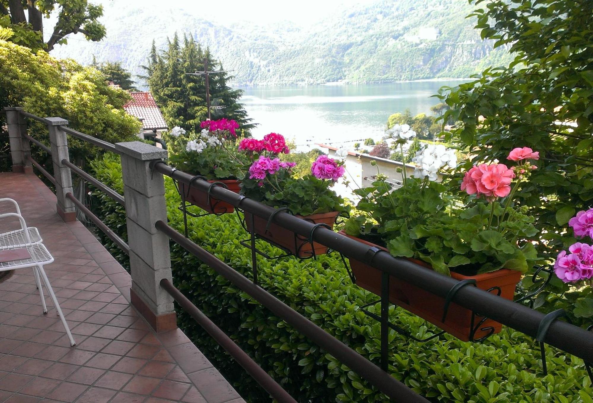 Lake And Guzzi View - Holiday Home Mandello del Lario Eksteriør billede
